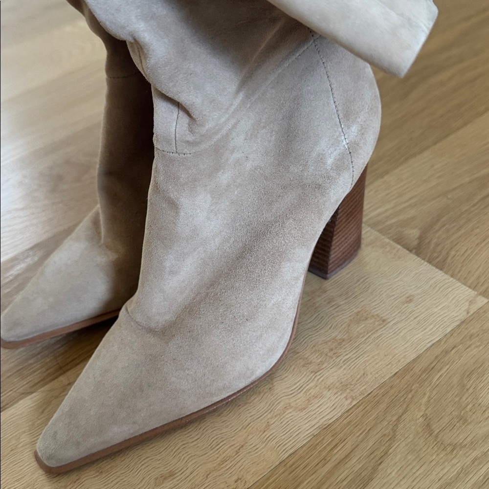 Vince camuto 
Boots
Wore once - Picture 4 of 6